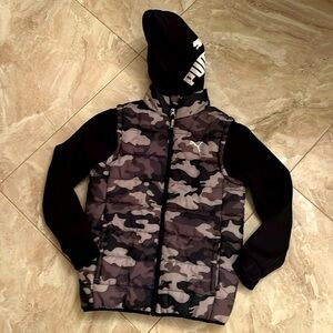 Puma boys size 10 Camouflage Bomber jacket with logo on hood.